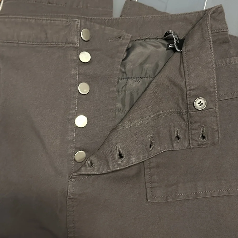 The Limited Pencil Skirt with Front Button Up Closure and Pockets Size 12 in GUC